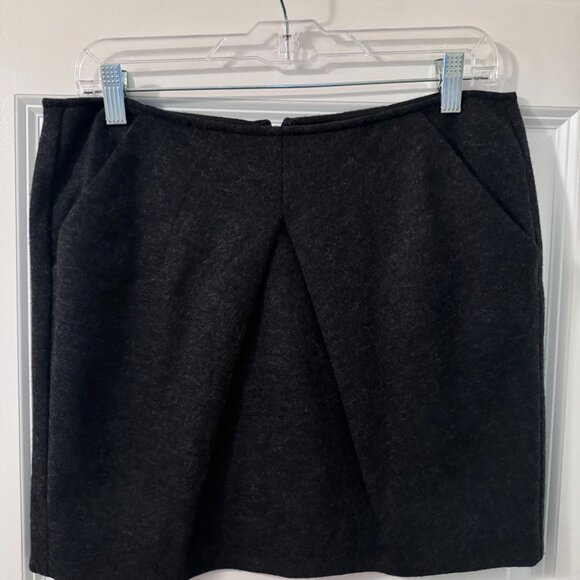 CAbi Gray Wool Blend Andy's Modern Mini Skirt Size 6 - Picture 5 of 8